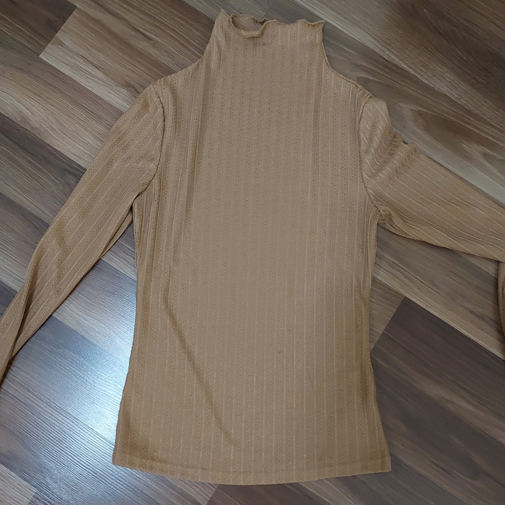 Camel top 2/$15